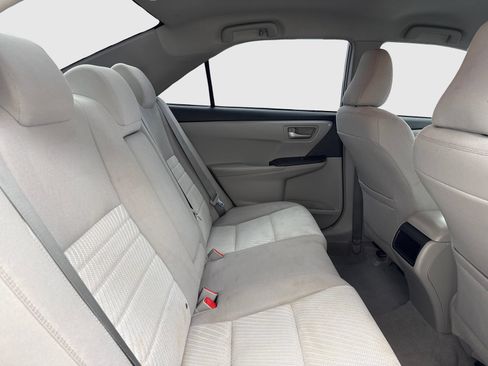 Used 2015 Toyota Camry LE FWD image 42