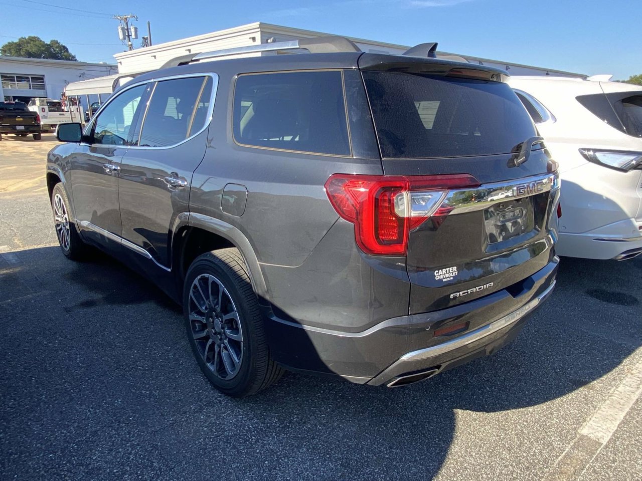 Used 2020 GMC Acadia Denali w/ Technology Package FWD image 5