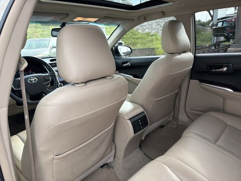 Used 2014 Toyota Camry XLE w/ Convenience Package FWD image 25