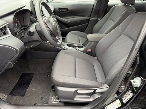 Used 2023 Toyota Corolla LE image 25