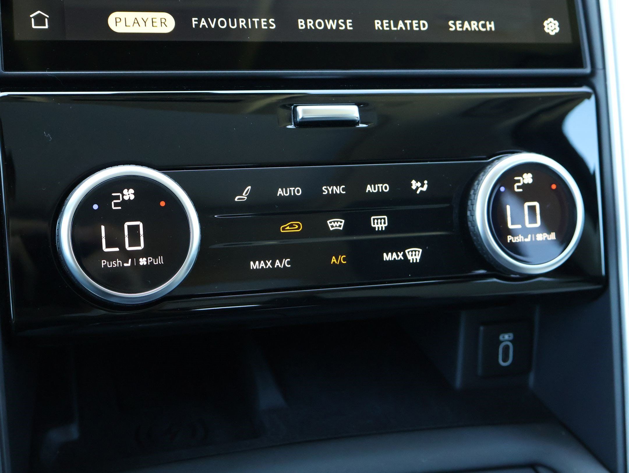 Used 2026 Land Rover Discovery S AWD/4WD image 27