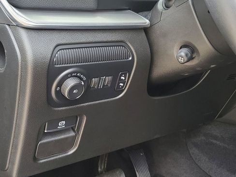 Used 2023 Jeep Wagoneer Series II RWD image 18