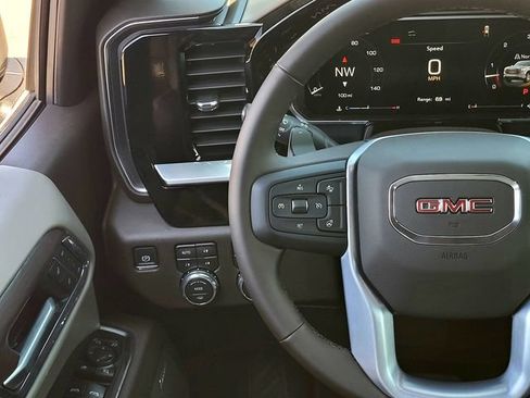 New 2026 GMC Canyon AT4 AWD/4WD image 13
