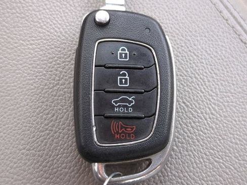 Used 2019 Hyundai Sonata SE FWD image 9