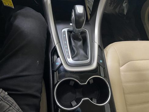 Used 2016 Ford Fusion SE w/ Equipment Group 502A image 36