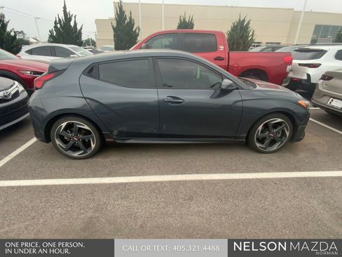 Used 2019 Hyundai Veloster Turbo FWD image 5