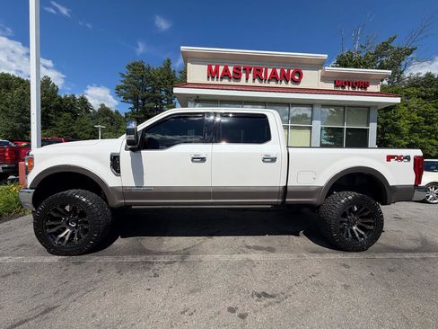 Used 2019 Ford F350 King Ranch w/ King Ranch Ultimate Package AWD/4WD image 12