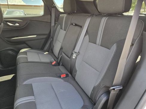 Used 2025 Chevrolet Blazer LT FWD image 23