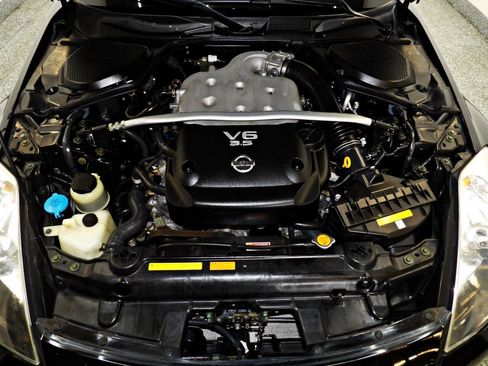 Used 2004 Nissan 350Z Touring RWD image 18