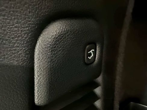 Used 2022 Dodge Durango R/T w/ Trailer Tow Group IV AWD/4WD image 11