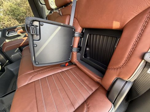 New 2026 GMC Sierra 3500 Denali Ultimate AWD/4WD image 25