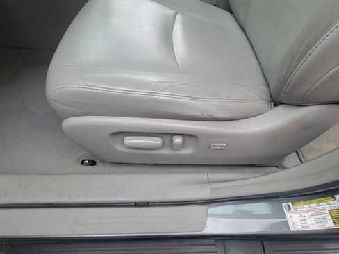 Used 2010 Toyota Highlander SE AWD/4WD image 28