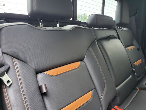 Used 2019 GMC Sierra 1500 AT4 w/ AT4 Premium Package AWD/4WD image 36
