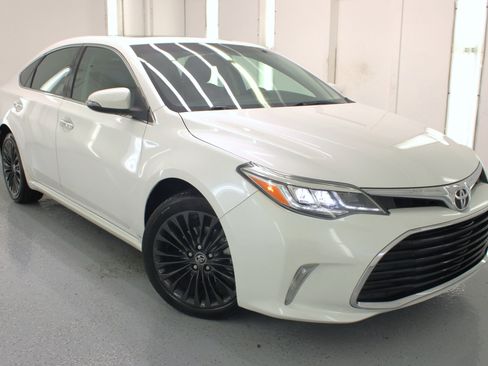 Used 2016 Toyota Avalon Touring image 29
