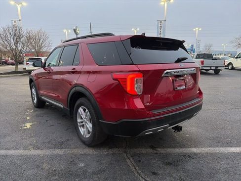 Certified 2021 Ford Explorer XLT w/ Equipment Group 202A image 4