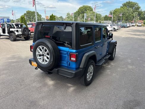 Used 2023 Jeep Wrangler Unlimited Sport AWD/4WD image 5