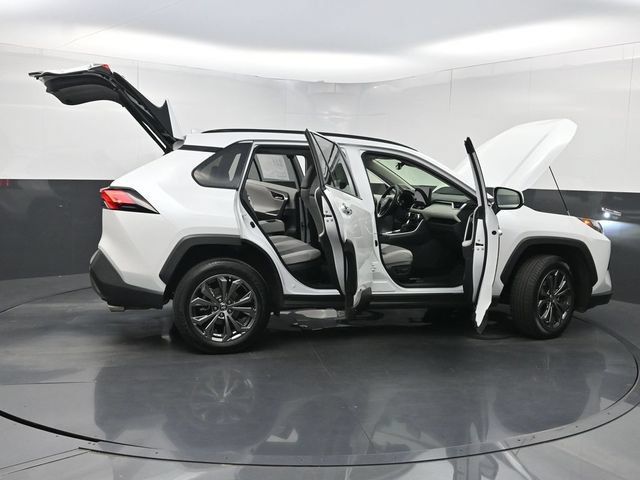 Used 2025 Toyota RAV4 Limited AWD/4WD image 38