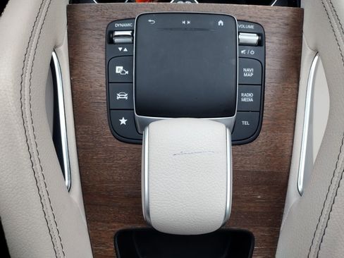 Used 2022 Mercedes-Benz GLE 350 4MATIC w/ Premium Package image 13