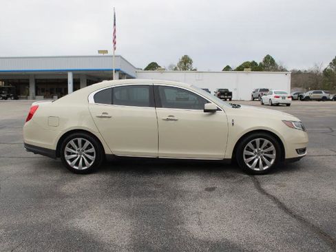 Used 2014 Lincoln MKS w/ Equipment Group 101A image 5