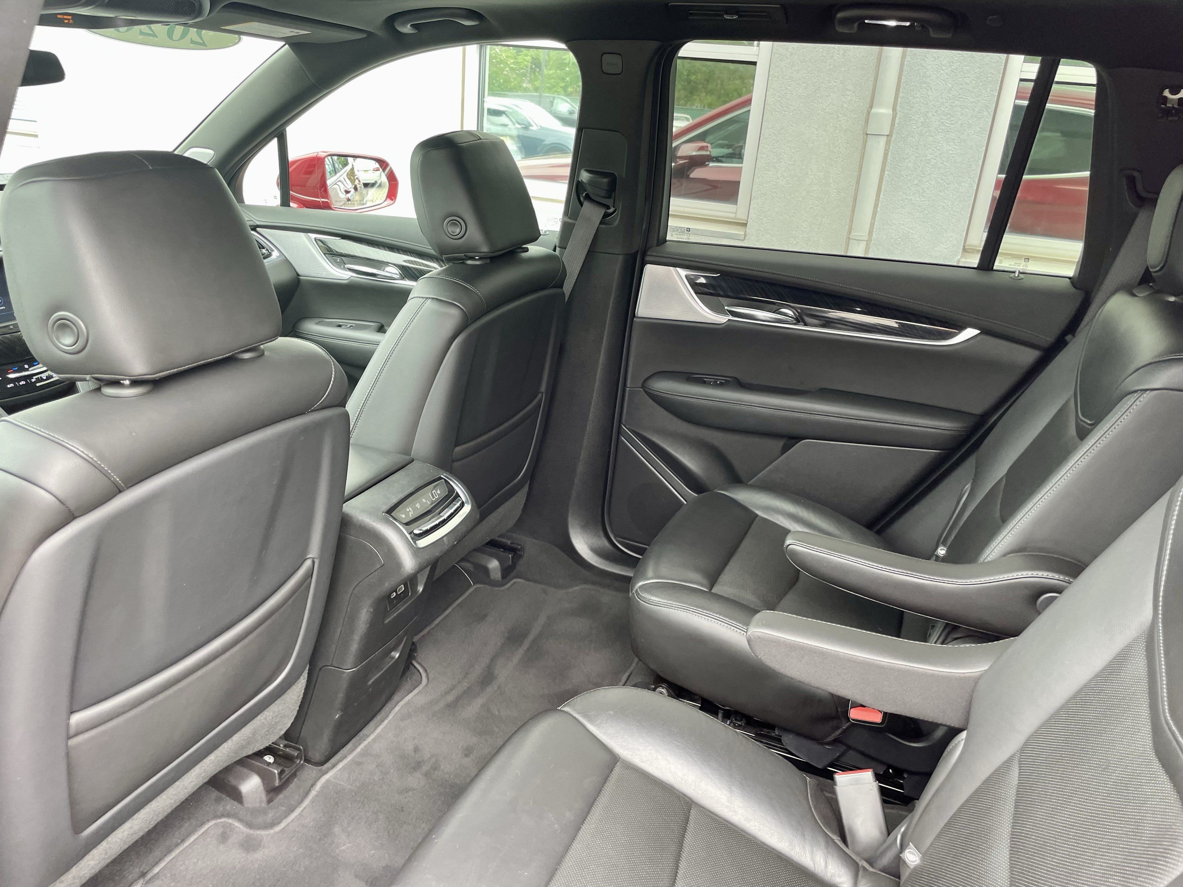 Used 2020 Cadillac XT6 Premium Luxury AWD/4WD image 30