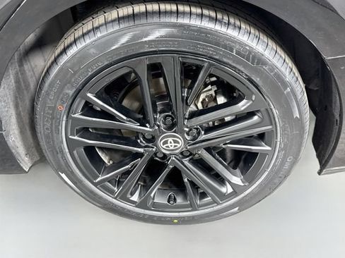 Used 2025 Toyota Camry SE FWD image 29