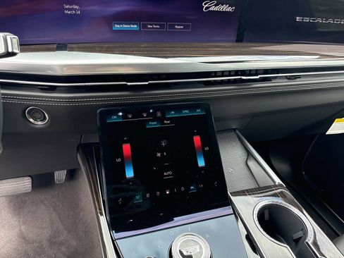 New 2026 Cadillac Escalade Luxury w/ LPO, Floor Liner Package image 27