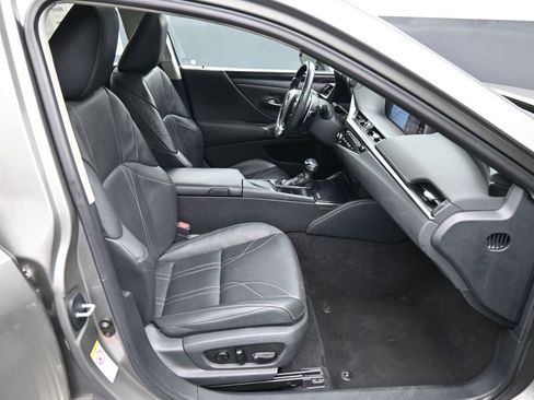 Used 2019 Lexus ES 350 w/ Accessory Package 2 FWD image 25