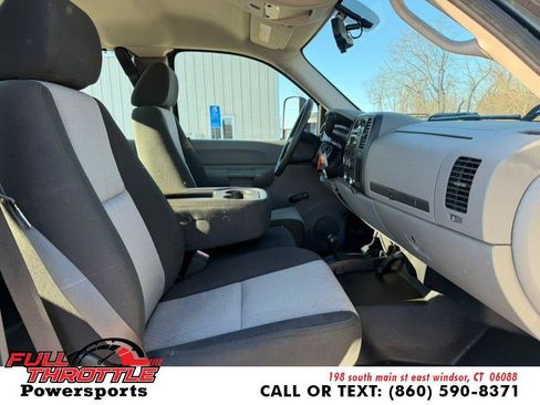 Used 2009 Chevrolet Silverado 2500 W/T w/ Snow Plow Prep Package image 13