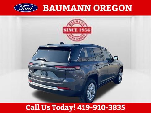 Used 2023 Jeep Grand Cherokee Limited AWD/4WD image 5