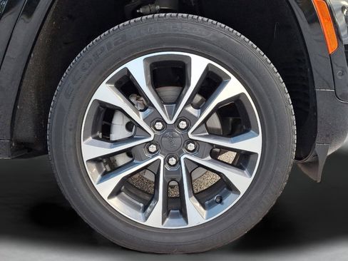 Used 2023 Jeep Grand Cherokee Overland w/ Luxury Tech Group IV image 8