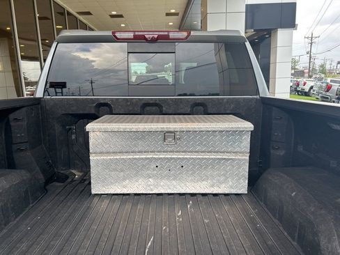 Used 2024 GMC Sierra 1500 AT4 w/ Technology Package AWD/4WD image 14