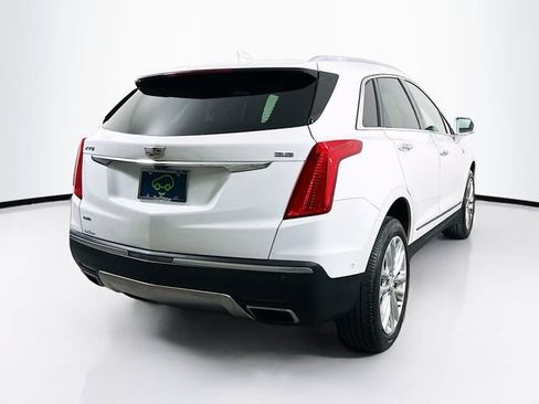 Used 2018 Cadillac XT5 Platinum w/ Driver Assist Package AWD/4WD image 10