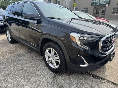 Used 2018 GMC Terrain SLE FWD image 2