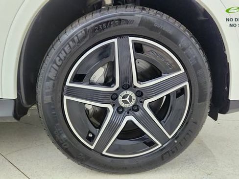 Used 2025 Mercedes-Benz GLC 300 4MATIC image 60