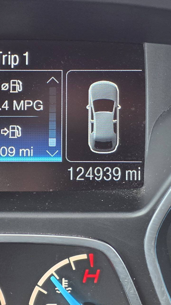 Used 2015 Ford Escape SE w/ Equipment Group 201A AWD/4WD image 12