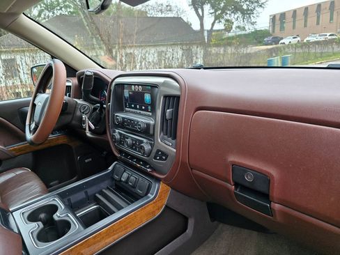 Used 2015 Chevrolet Silverado 1500 High Country w/ High Country Premium Package image 71
