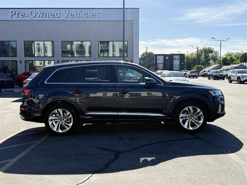 Used 2021 Audi Q7 3.0T Premium w/ Convenience Package AWD/4WD image 8