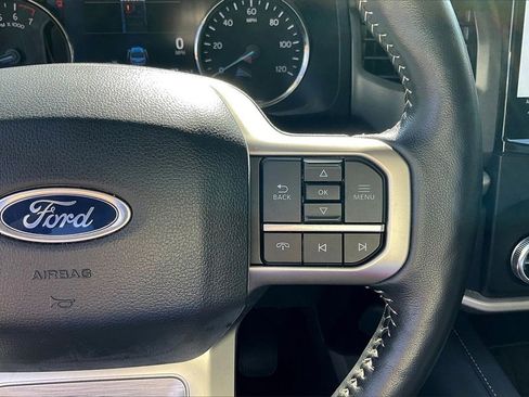 Used 2024 Ford Expedition XLT image 19