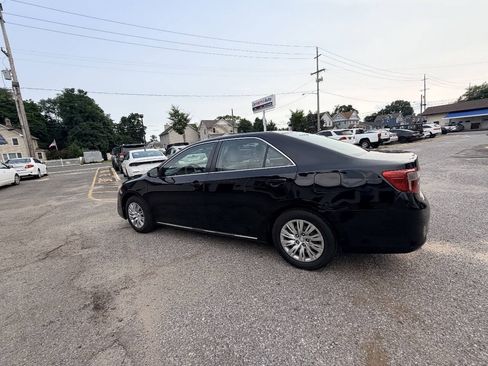 Used 2012 Toyota Camry LE FWD image 24