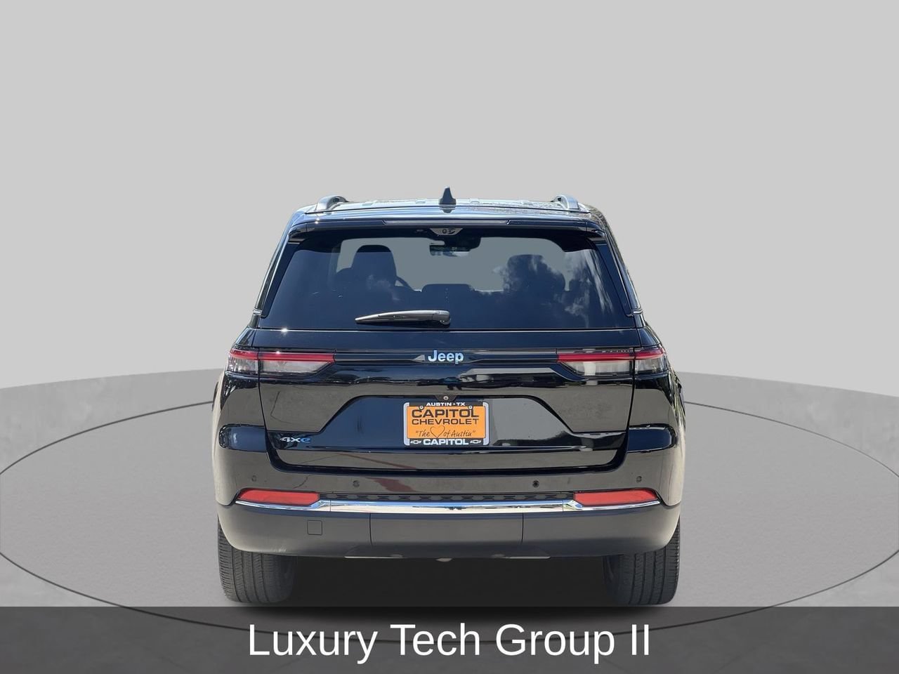 Used 2023 Jeep Grand Cherokee 4WD 4xe w/ Luxury Tech Group II image 4