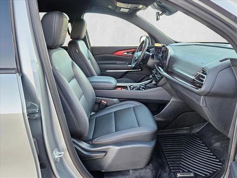 Used 2024 Chevrolet Traverse Z71 image 22