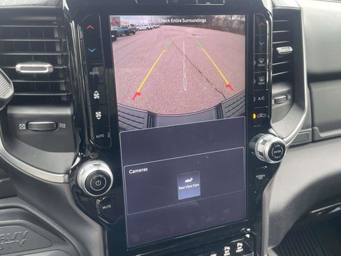 New 2026 RAM 2500 Big Horn AWD/4WD image 14