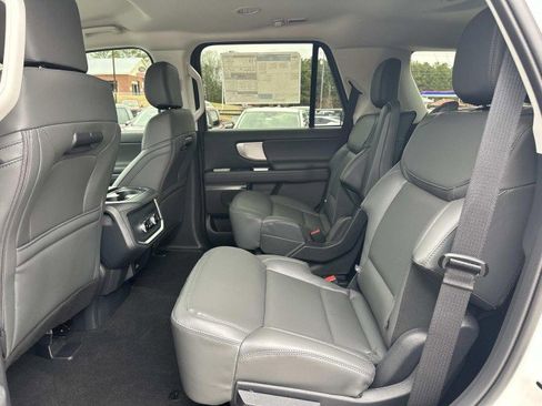 New 2026 Ford Expedition Active image 20