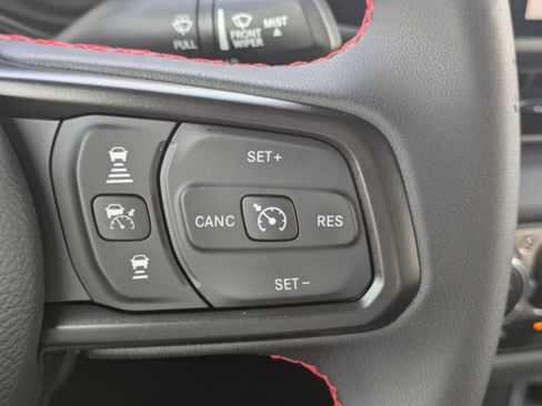 Used 2024 Jeep Gladiator Rubicon image 14