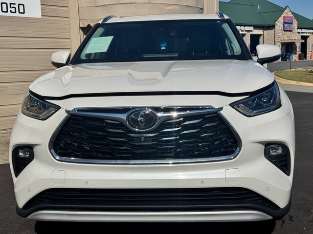Used 2020 Toyota Highlander Platinum FWD image 5