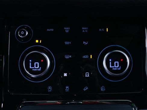 Used 2023 Land Rover Range Rover Evoque R-Dynamic S image 19