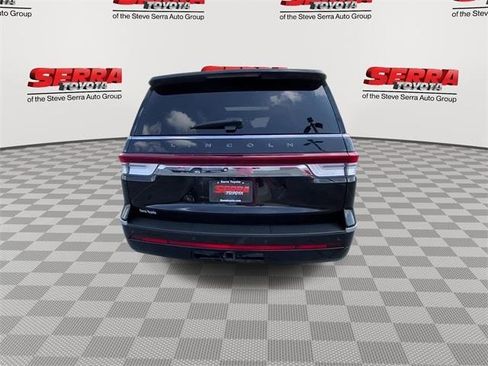 Used 2022 Lincoln Navigator Black Label image 8