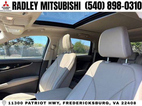 Used 2023 Lincoln Nautilus Reserve w/ Equipment Group 201A FWD image 2