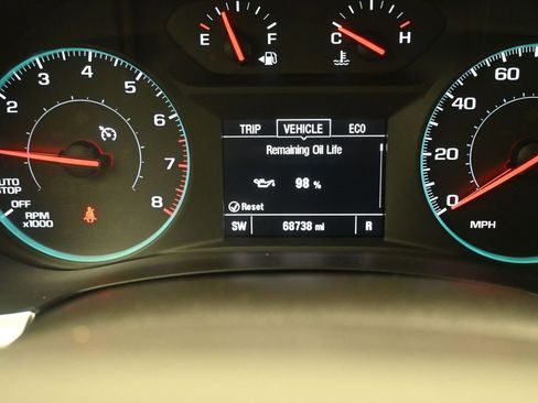 Used 2023 Chevrolet Traverse LS FWD image 11
