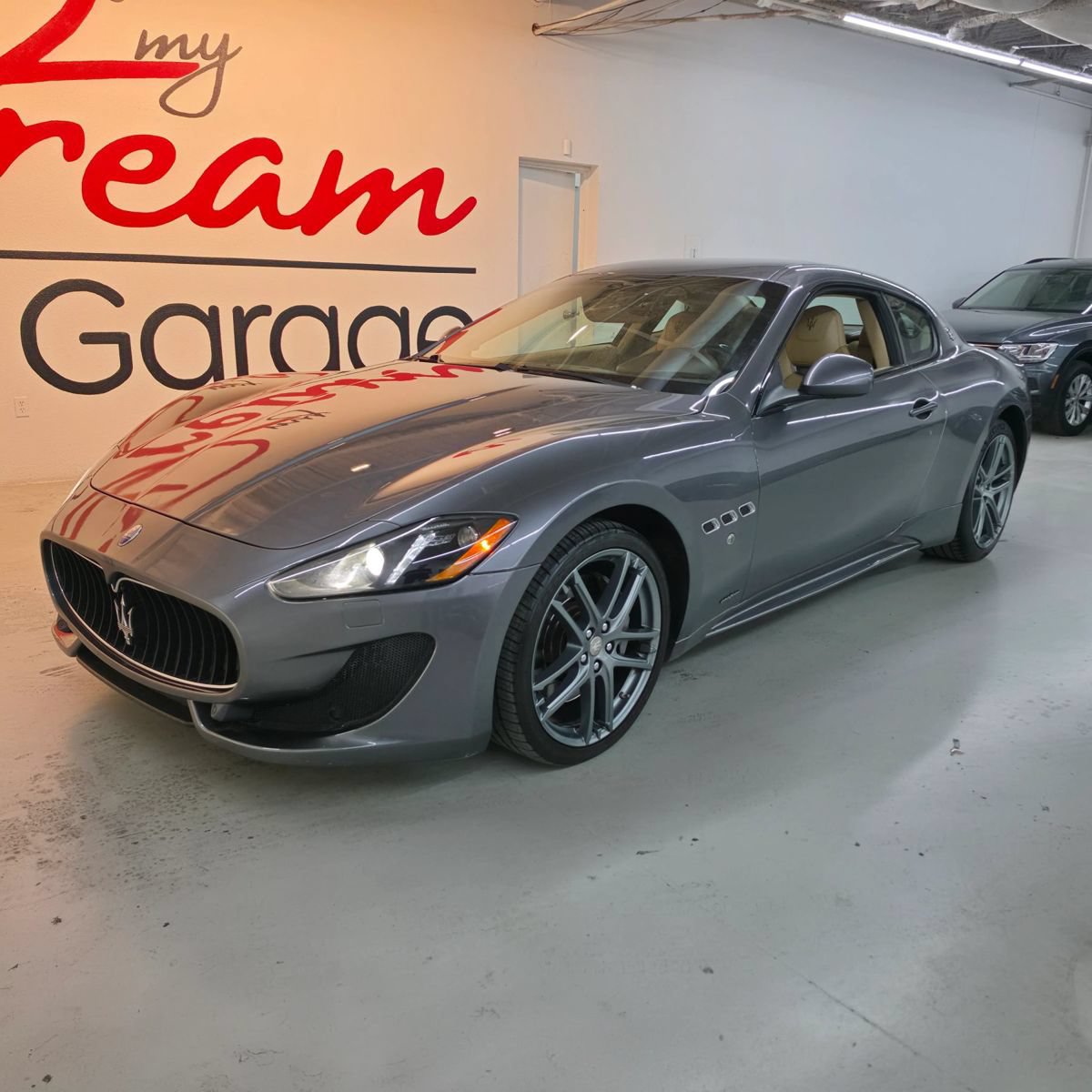 Used 2015 Maserati GranTurismo Sport RWD image 2